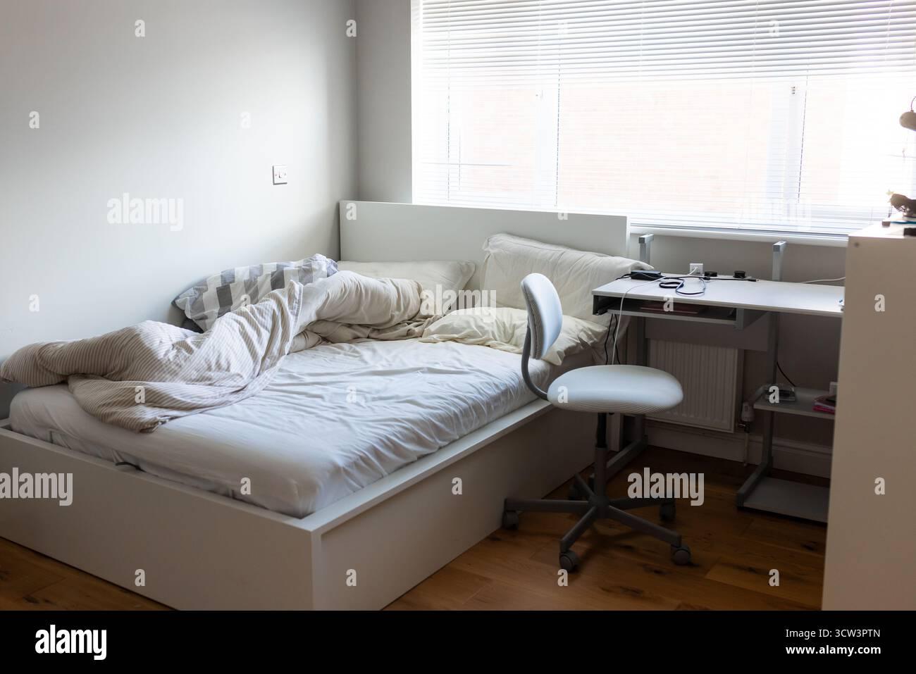 Books and messy <b>bed</b> in the background hi-res stock photography and ...