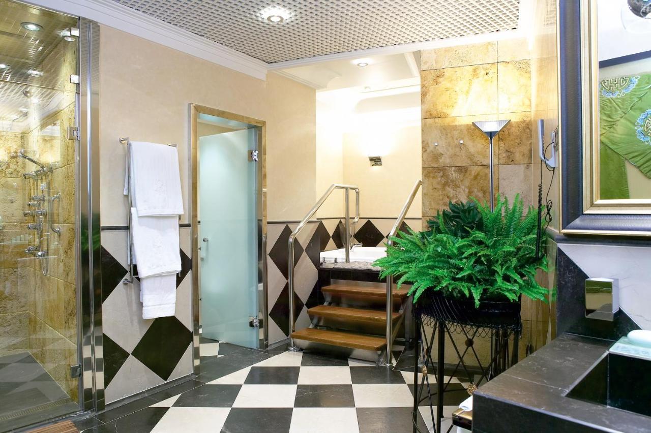 Presidential Suite