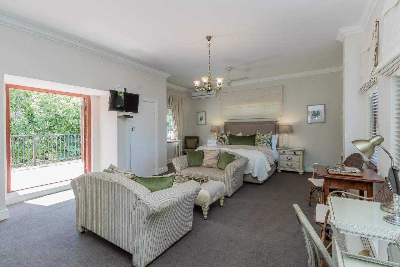 Executive Suite with Mountain View,1031317690:JPEG