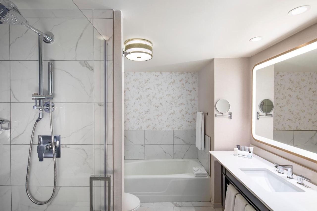 Deluxe King Room,1188123412:JPEG