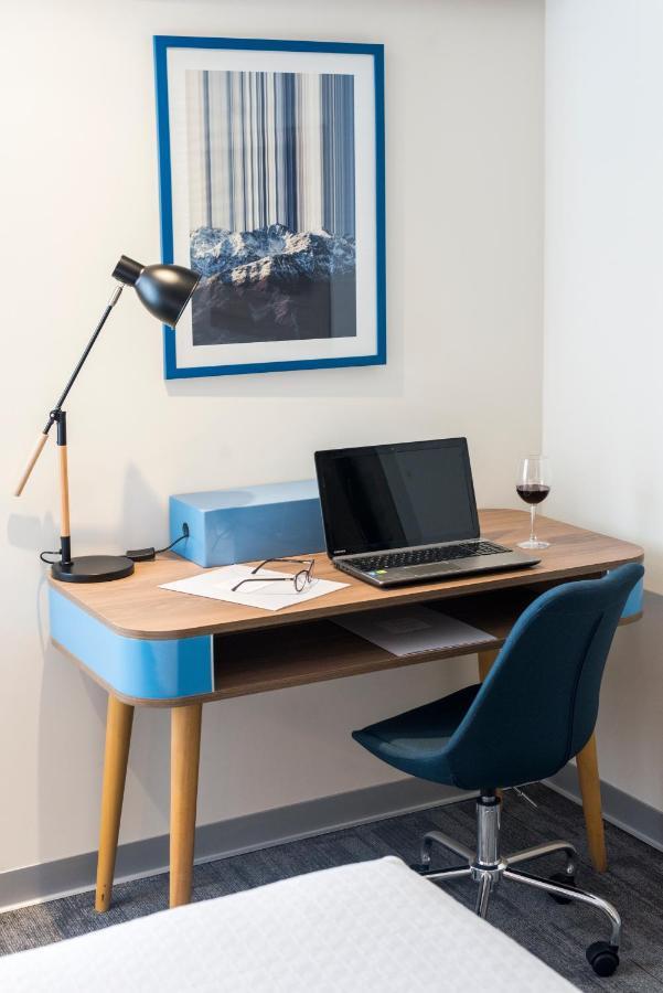 Premium Kamer met Queensize Bed en Uitzicht op de Stad
