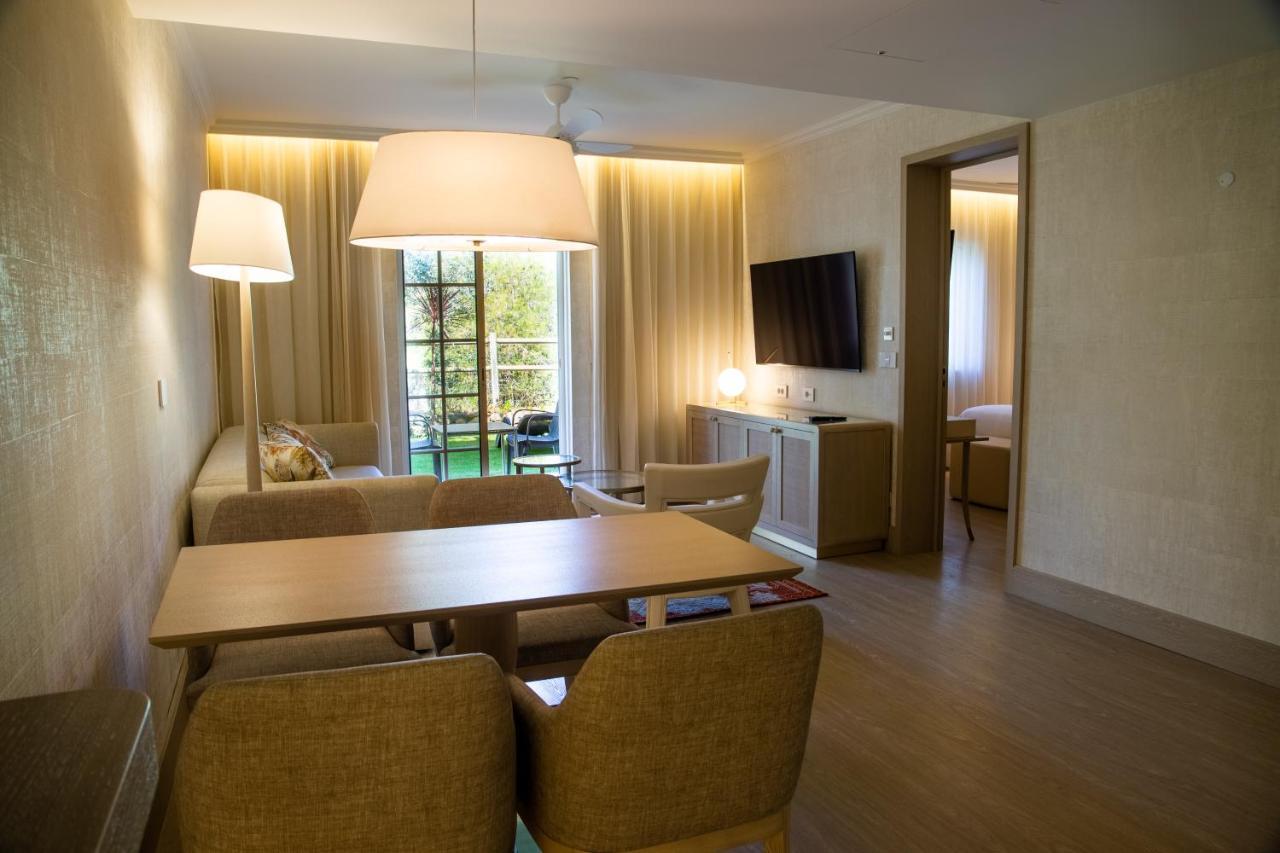 Suite Premium - Vue sur Jardin (2 Adultes + 2 Enfants de 10 Ans Maximum)