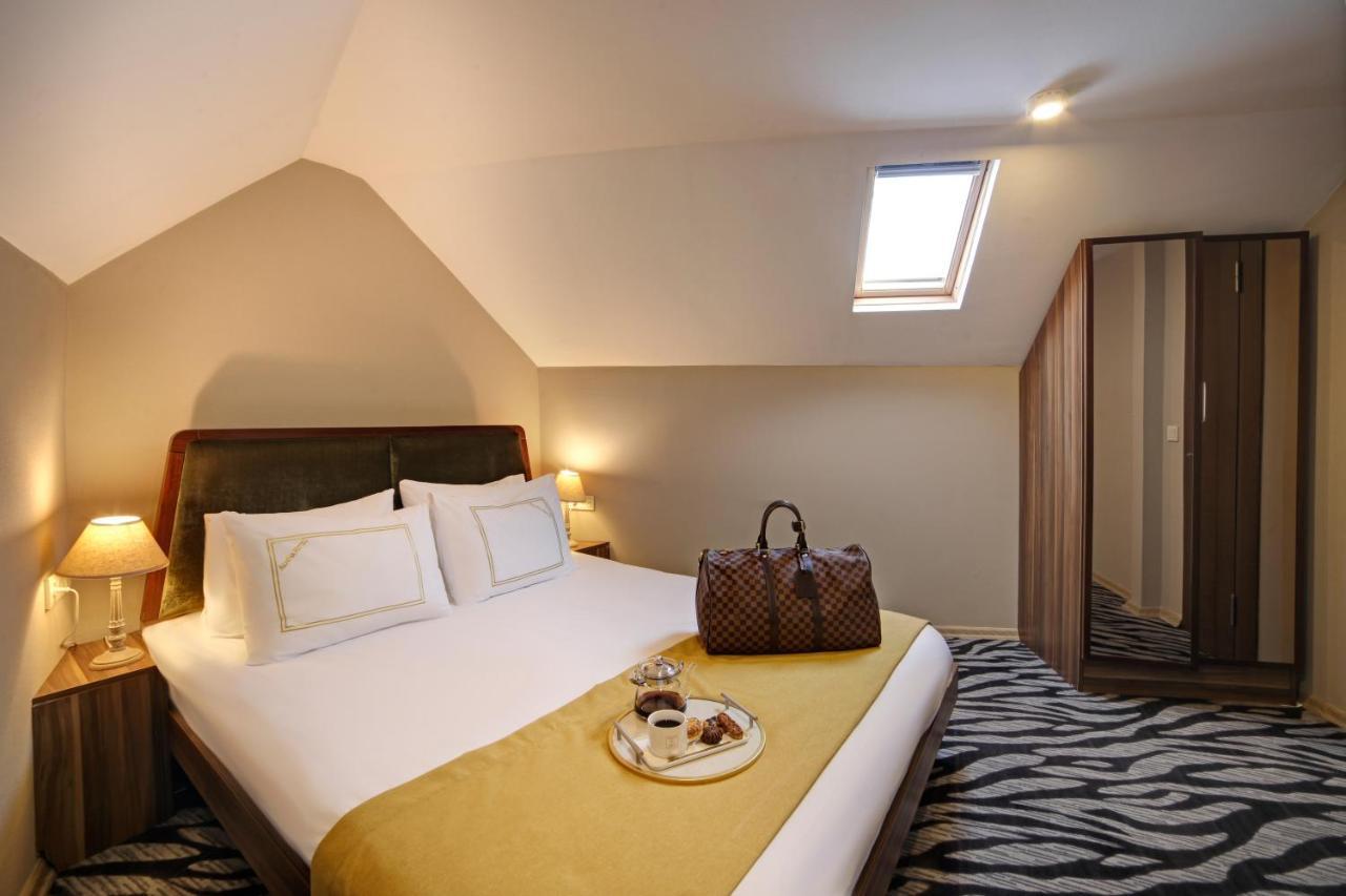 Junior Suite with Balcony - Annex,1130672307:JPEG