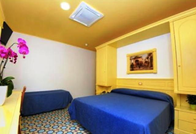 Double or Twin Room,1209402703:JPEG