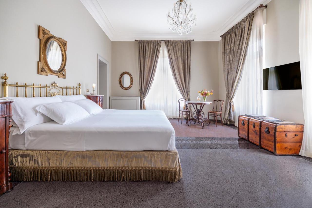 Chambre d'Angle Premium avec Balcon
