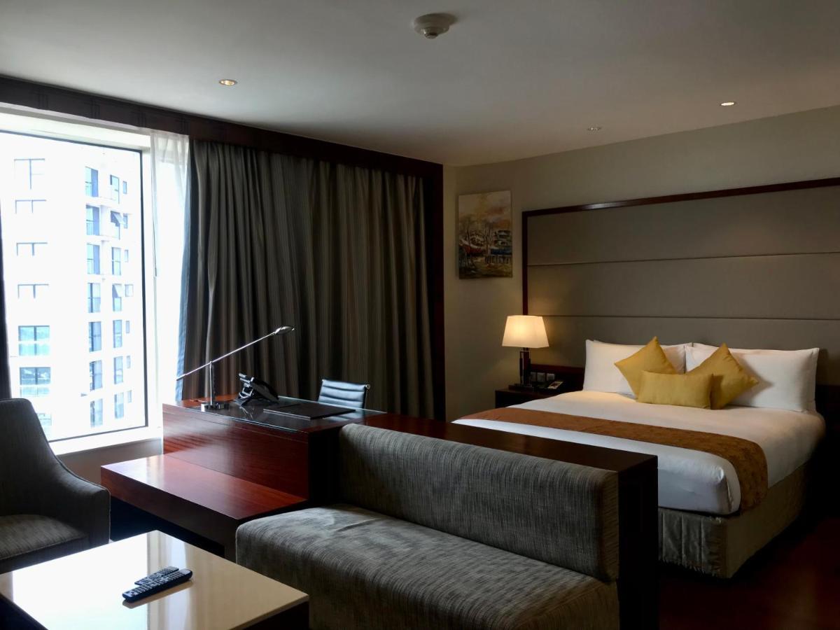 Premium King Room