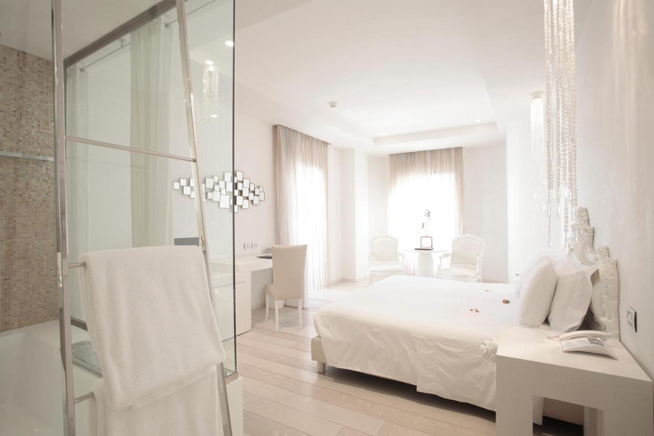 Exclusive Double or Twin Room Spa Access,1405781063:JPEG