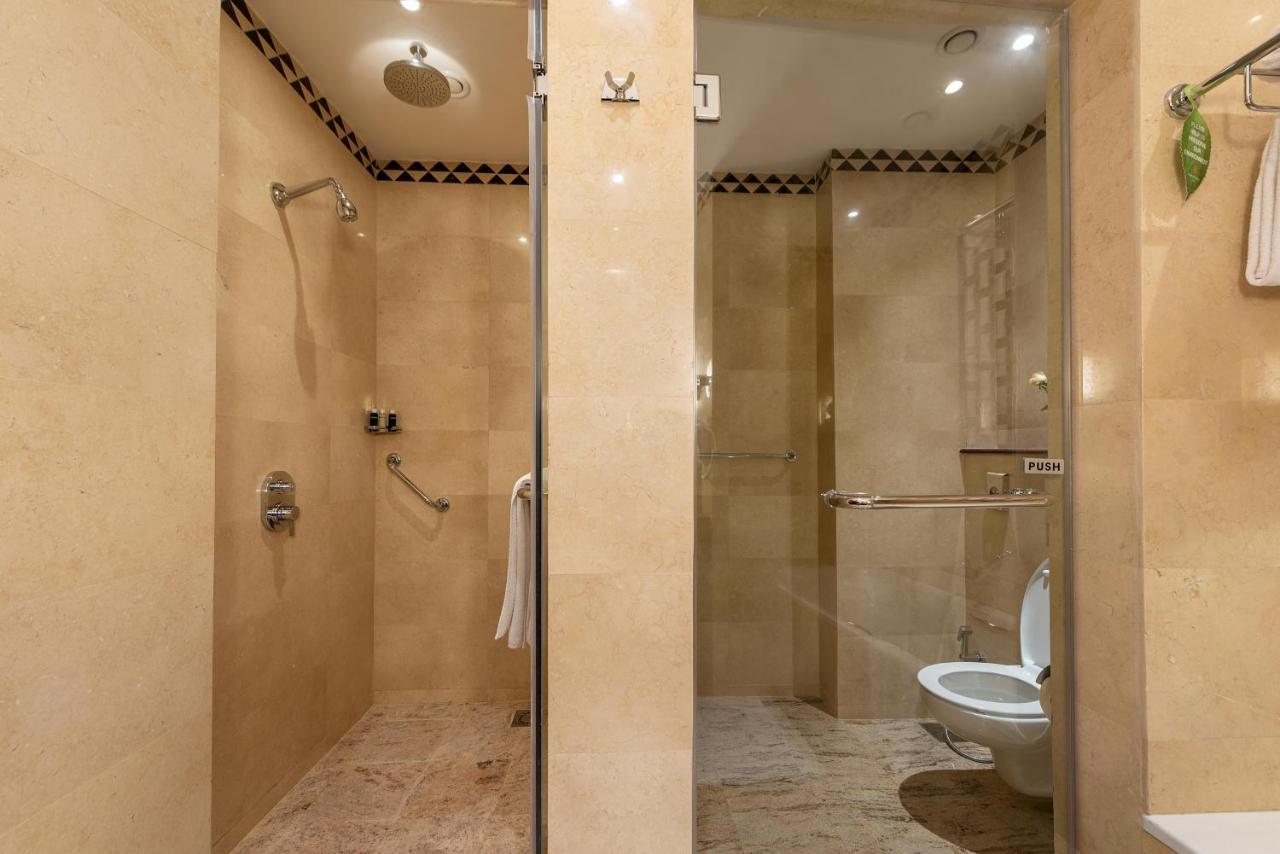 Superior Room,1535342833:JPEG