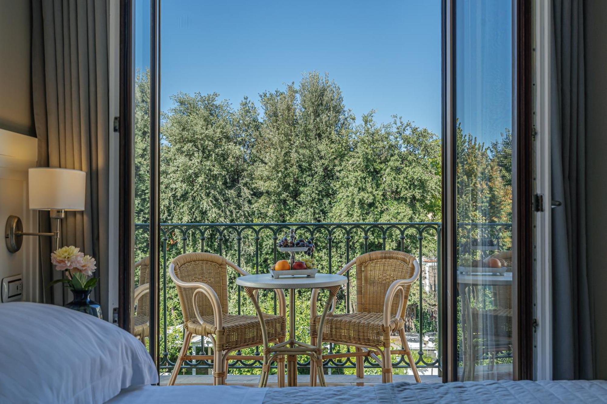 Camera Matrimoniale/Doppia con Letti Singoli con Balcone