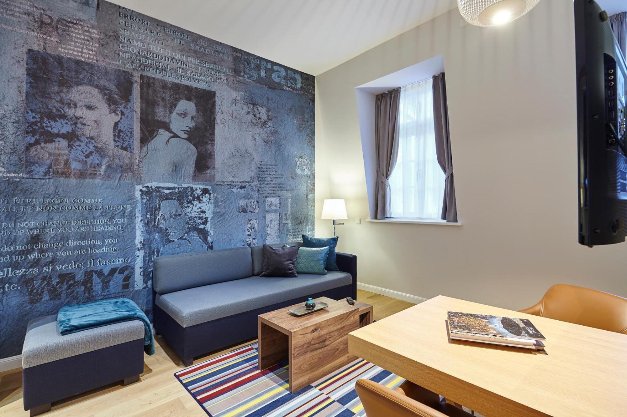 Studio,1282429750:JPEG