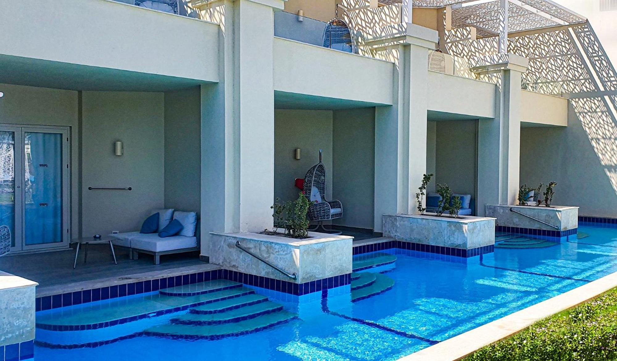 Swim-up suite alleen voor Egyptenaren en inwoners