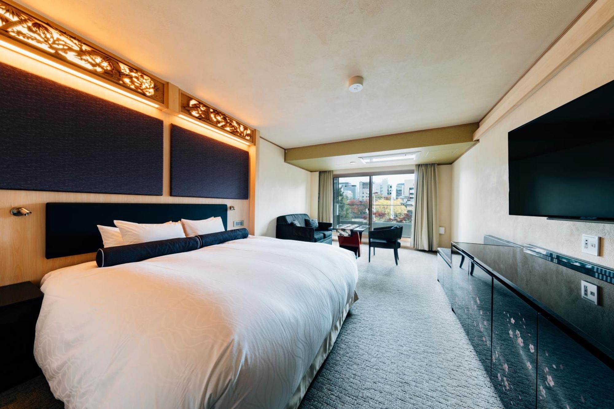 Deluxe Double Room River View