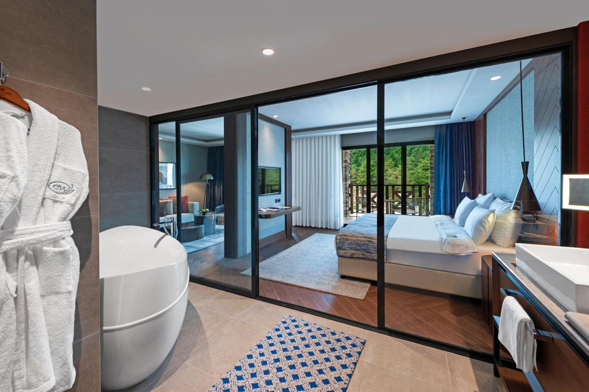 Comfort Suite King Size Bed Pond Forest View