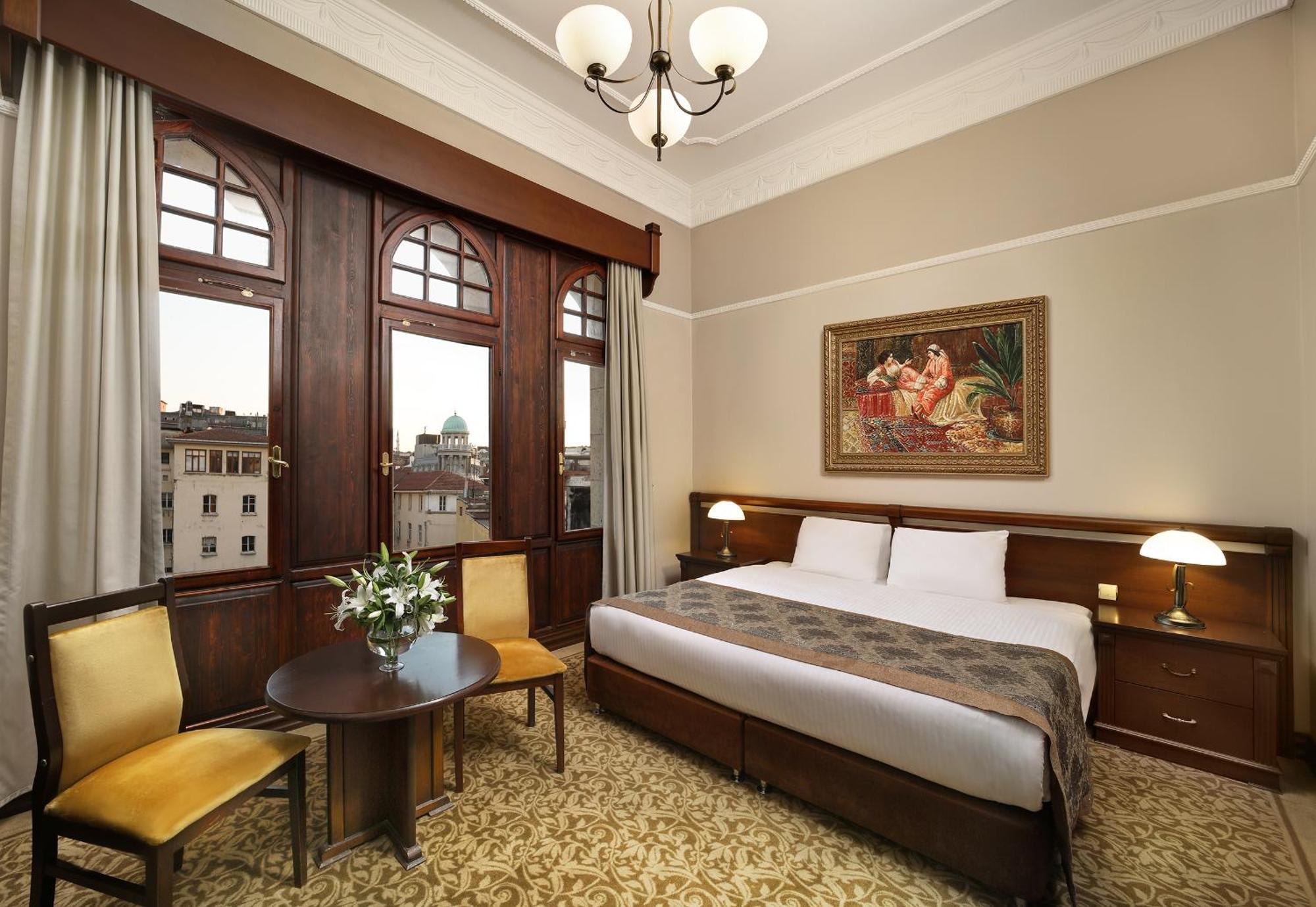 Deluxe Room with City view, King or Twin