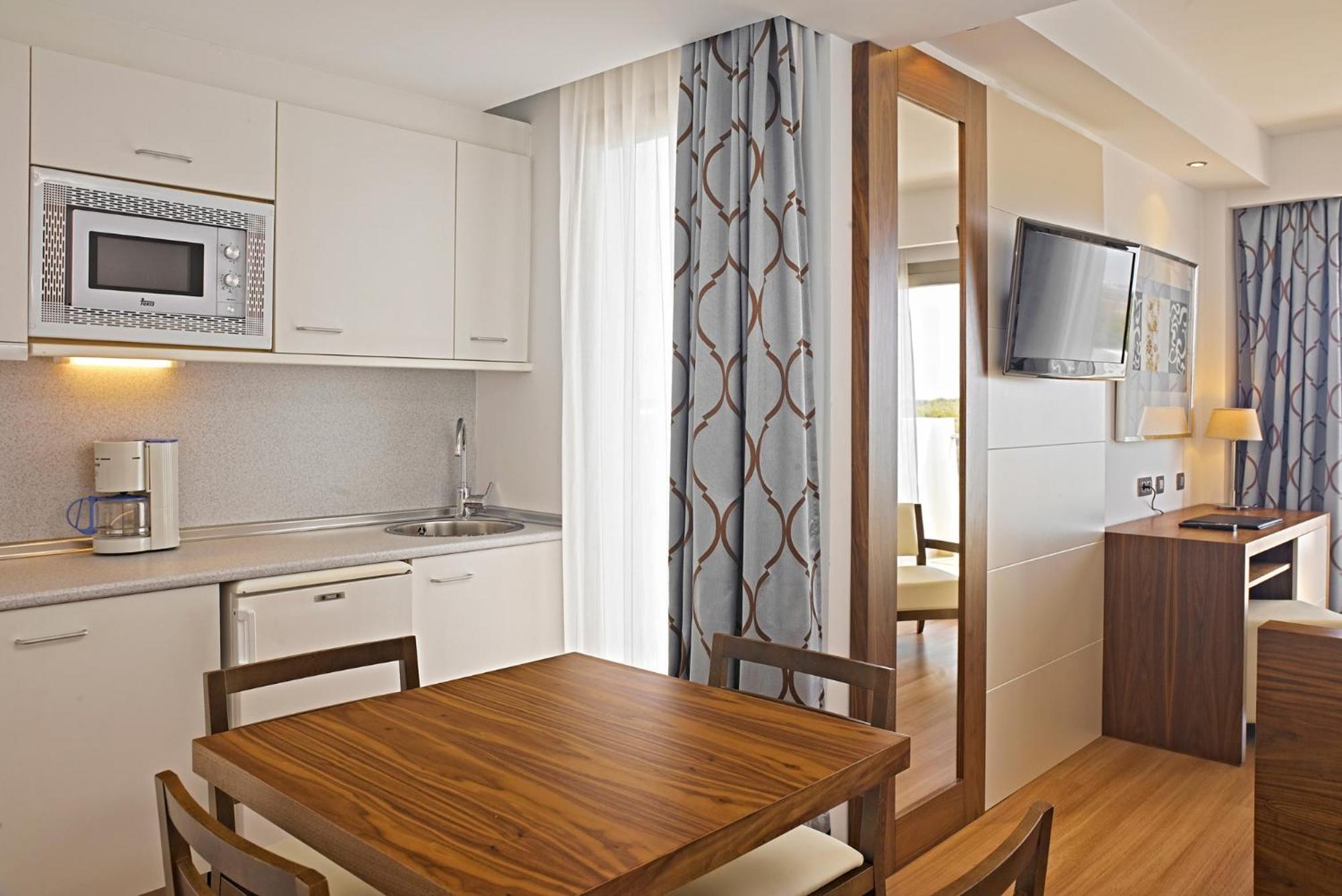 One-Bedroom Standard Apartment