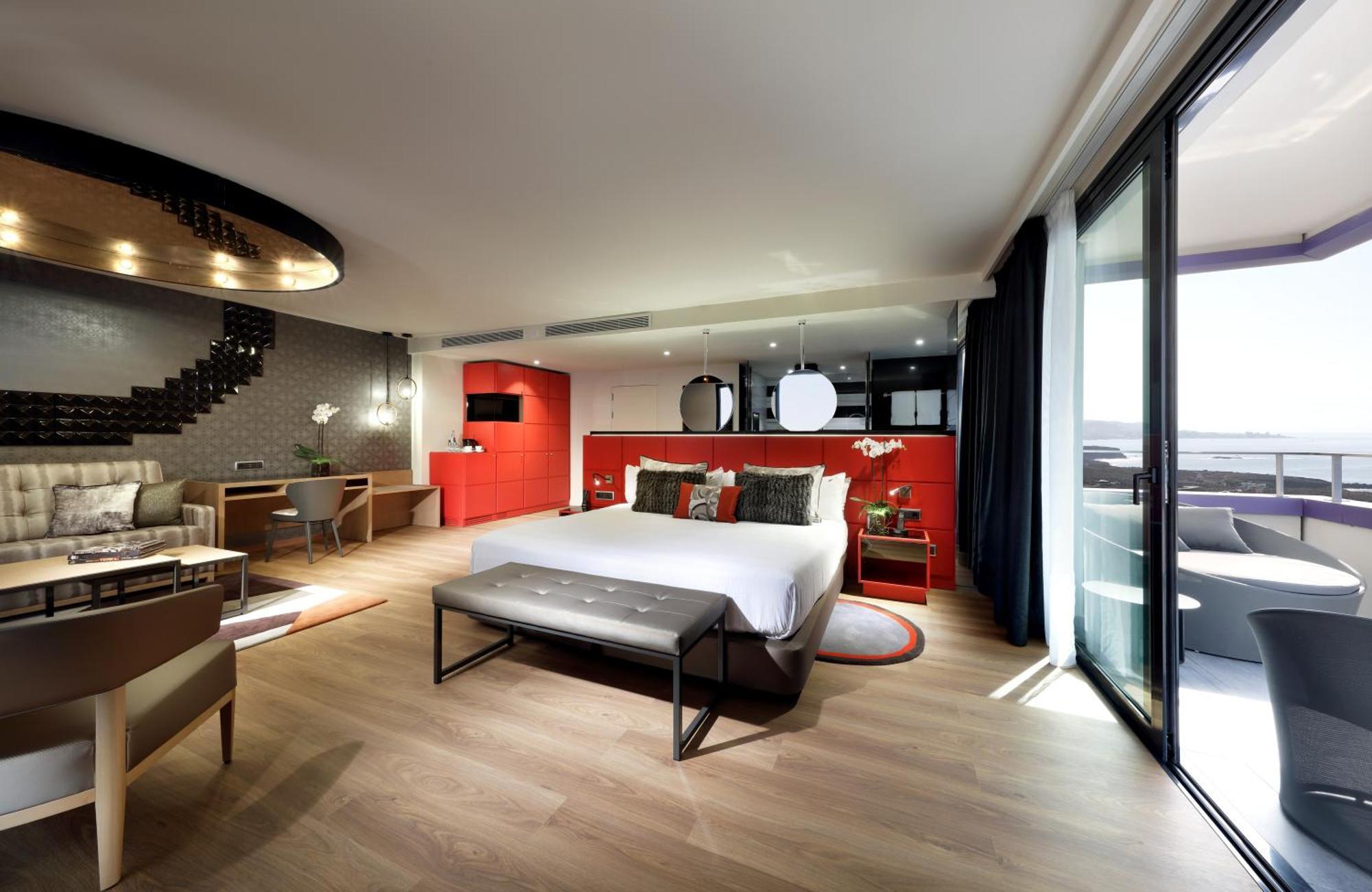 Suite Studio Gold