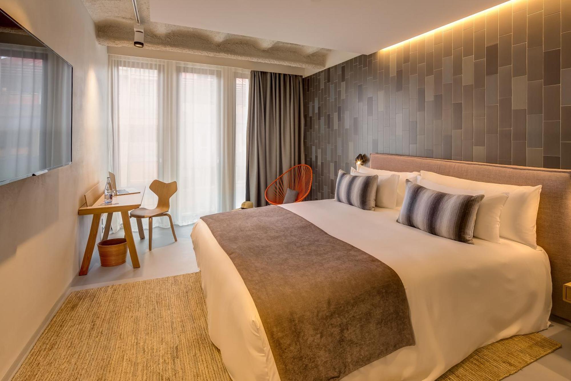 Superior Double Room,1273236799:JPEG