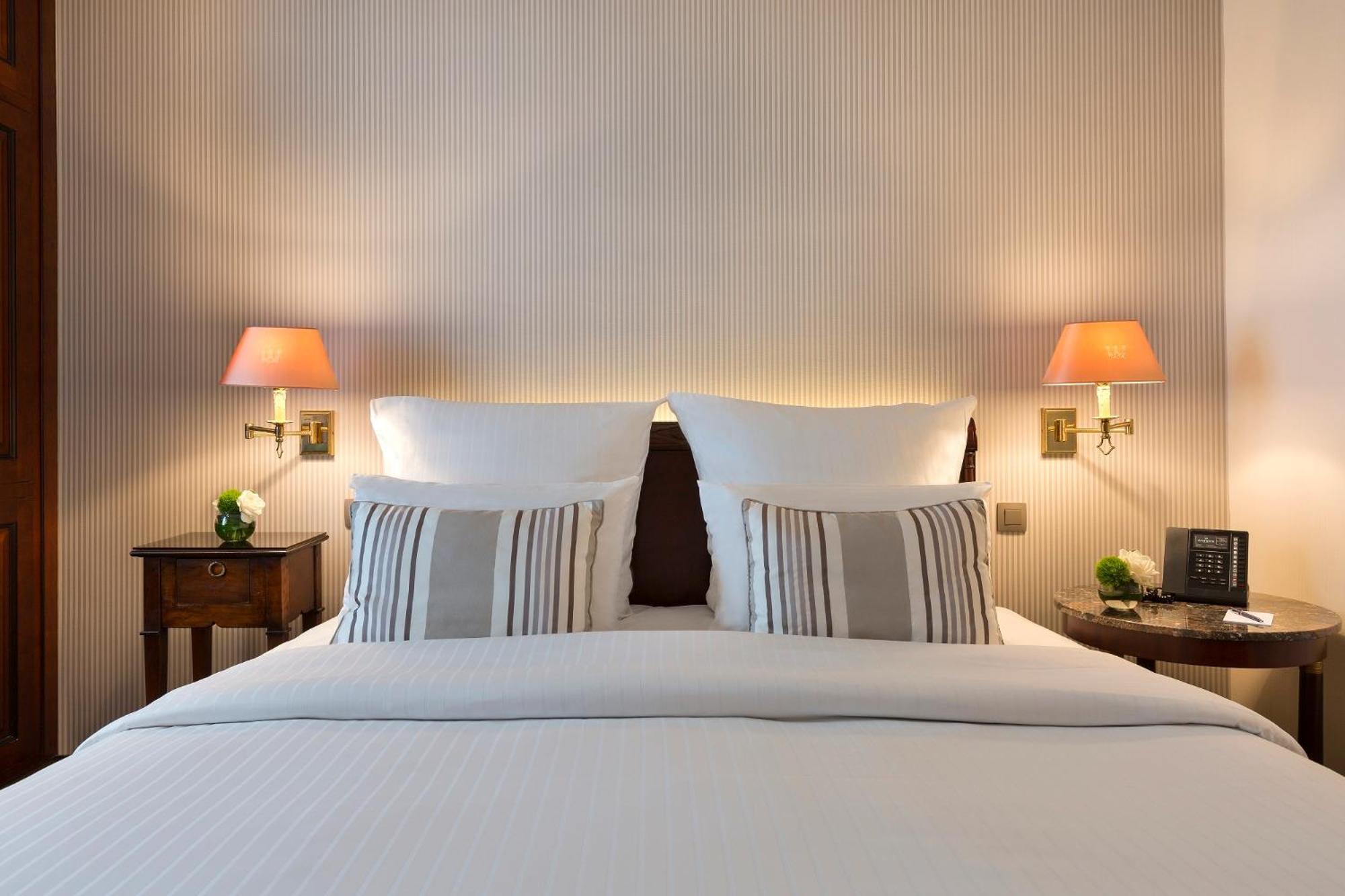 Classic Queen Room,1434101725:JPEG