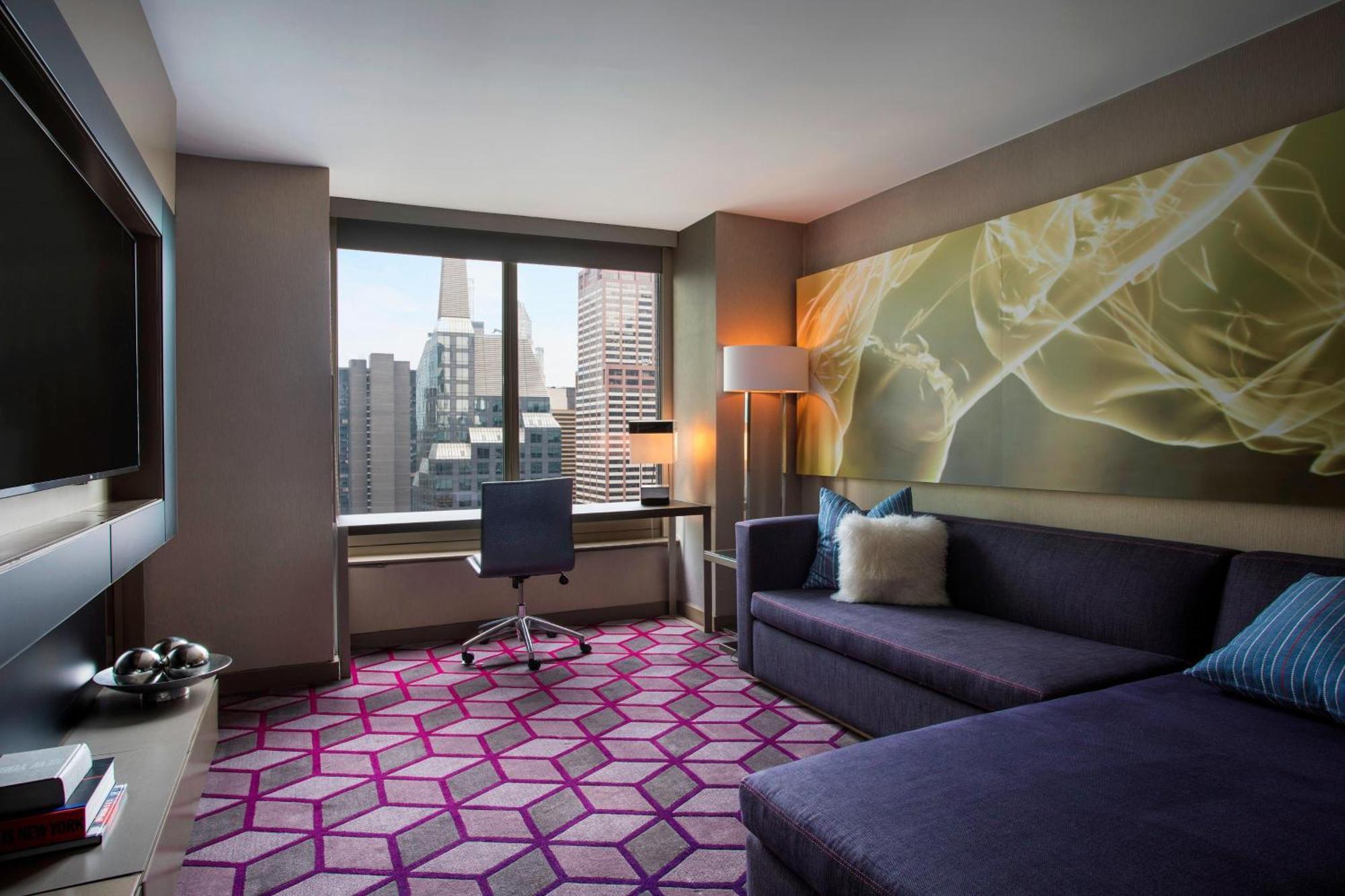 Marvelous Suite - 1 Kingsize Bed en Slaapbank - Uitzicht op Broadway