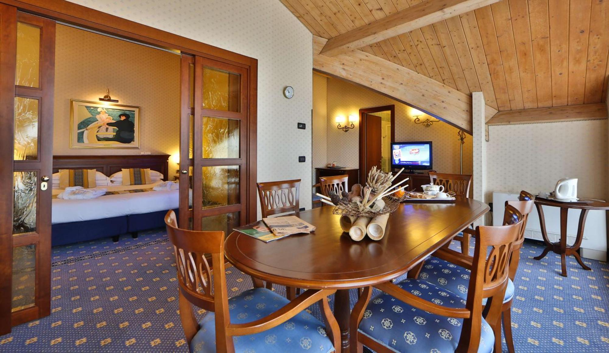Imperial King Suite,1709918289:JPEG