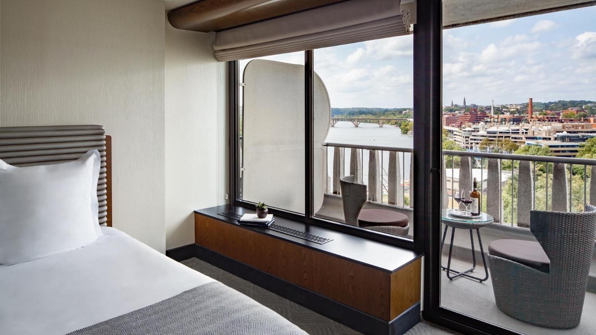 Quarto Duplo Premier com Varanda e Vista do Rio