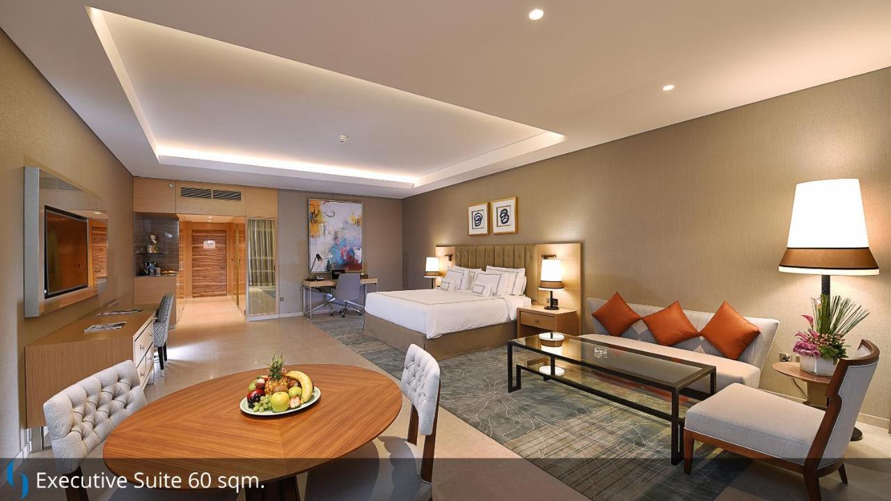 Executive Suite Complimentary Luxury Transfers to Jumeirah Beach Mall of Emirates,980862865:JPEG