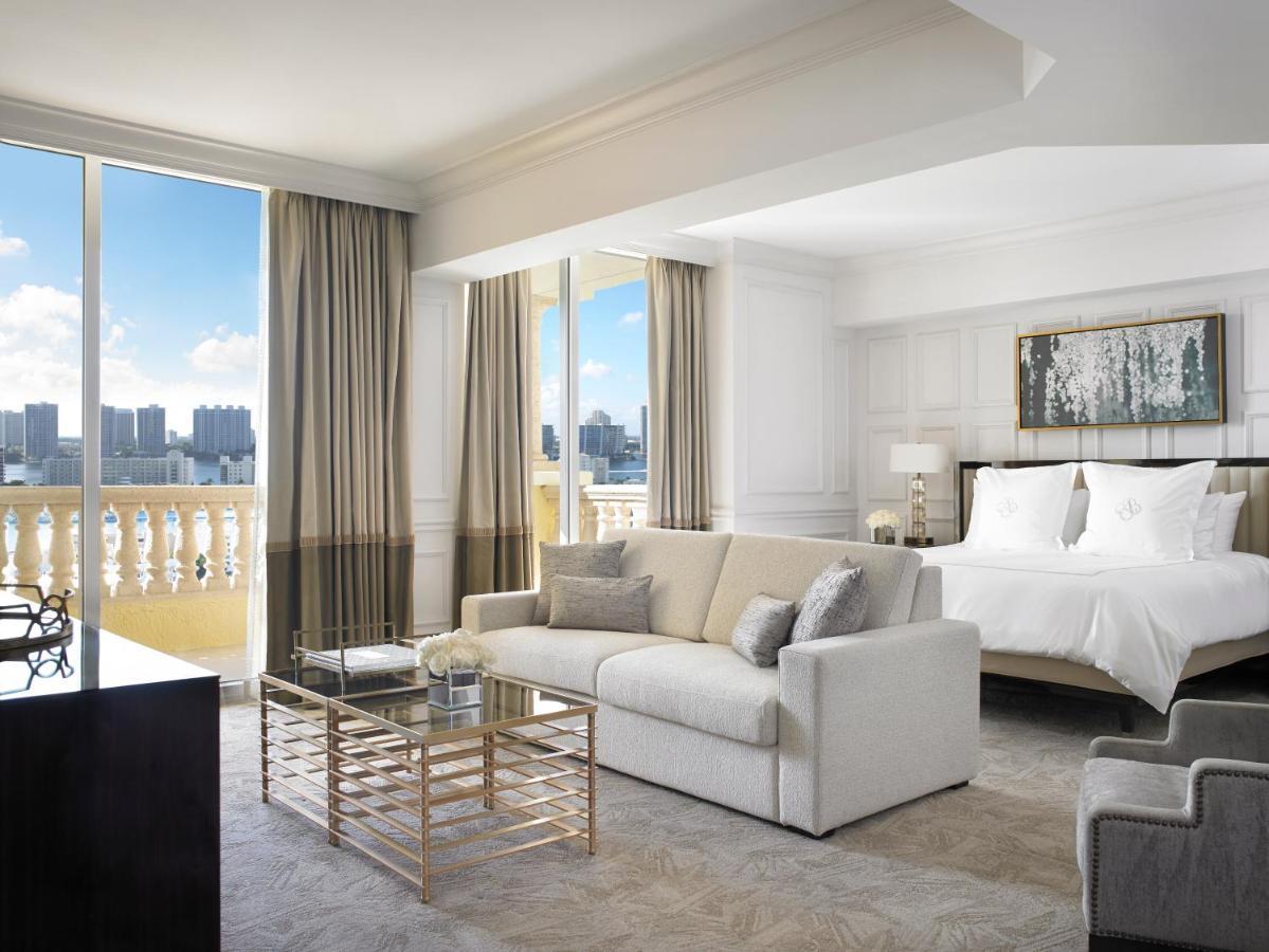 Deluxe King Room City View