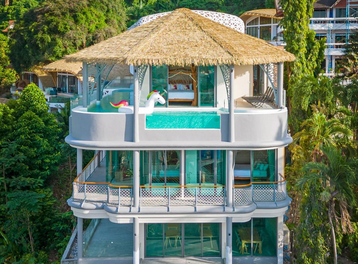 Five-Bedroom Villa Sea View