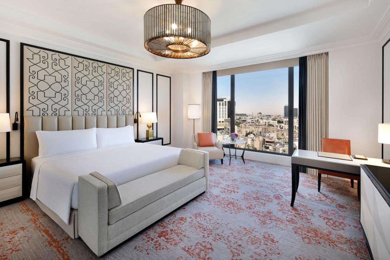 Grand Deluxe Guest room 1 King City view