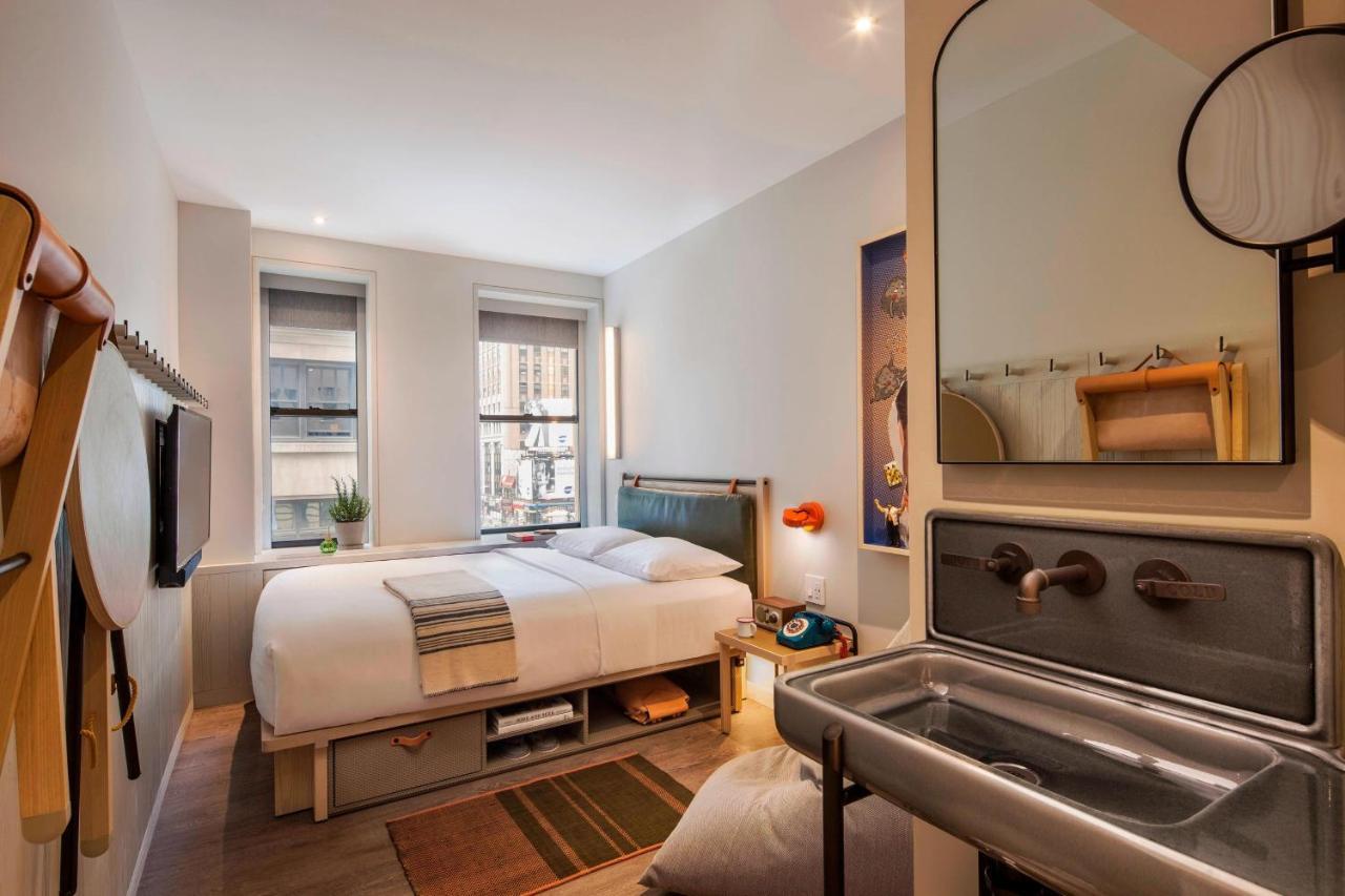 Queen Room Hearing Accessible