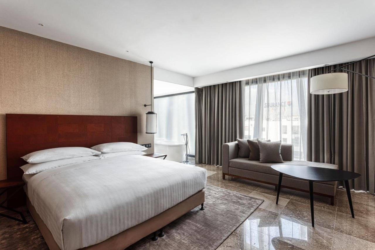 Junior King Suite,1550188306:JPEG