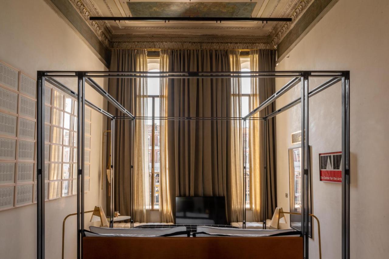 King Room with Balcony, Grand Canal and Rialto bridge view,1402231247:JPEG