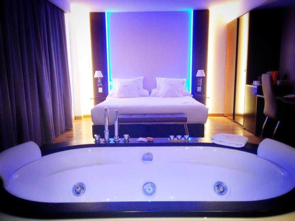 Superior Double Room with Hot Tub  and Terrace
