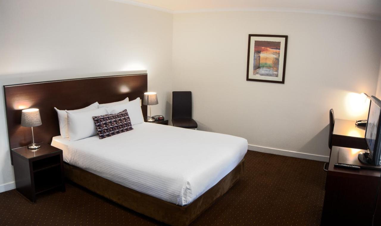 Executive Queen Suite