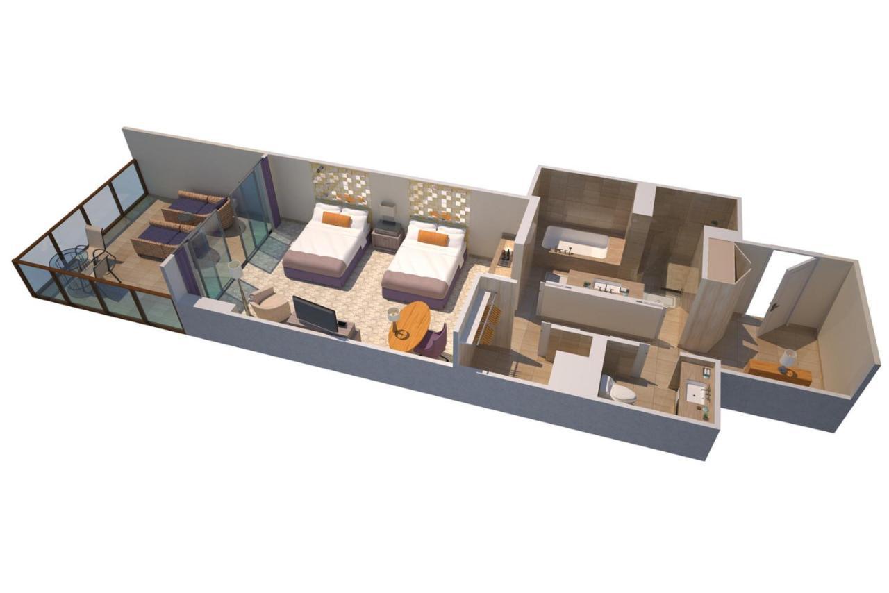 Grand Luxe Oceanfront King Room with Adapted Tub - Mobility Accessible