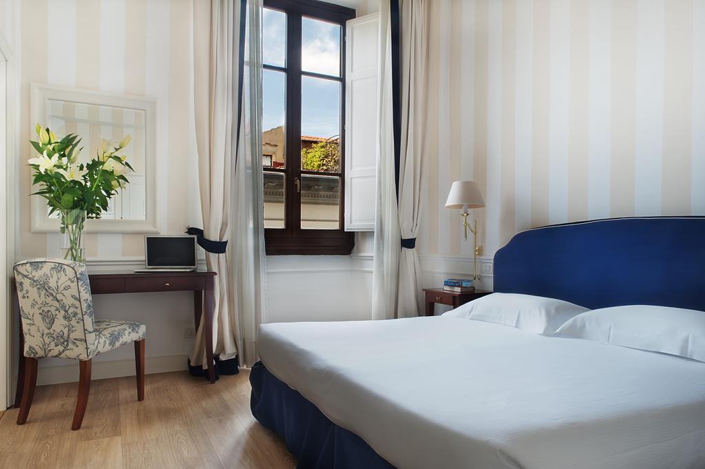 Klassieke Tweepersoonskamer met 1 Tweepersoonsbed of 2 Aparte Bedden