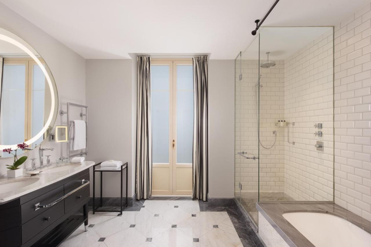 Junior, 1 Bedroom Suite, 1 King, River view