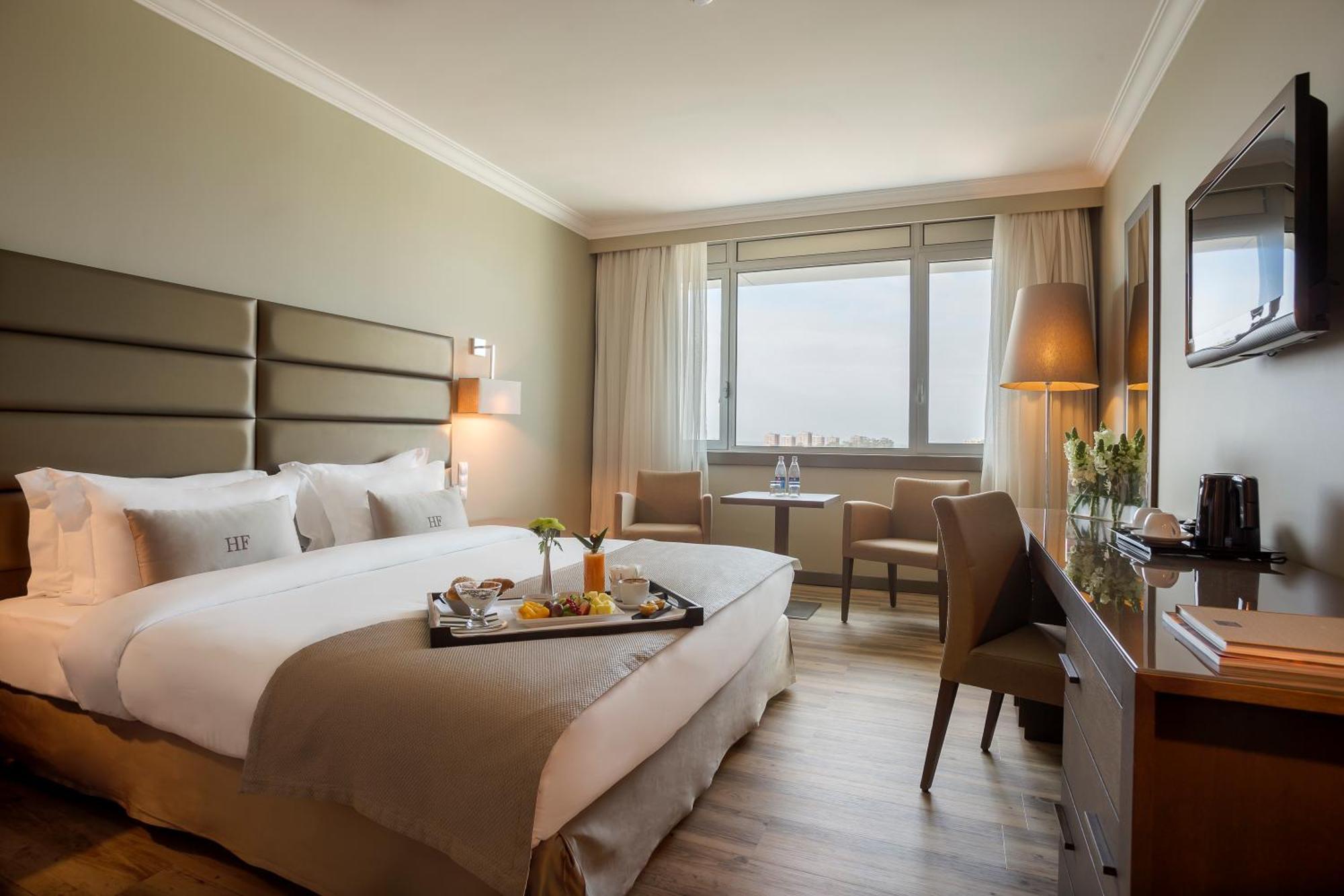 Executive Queen Room