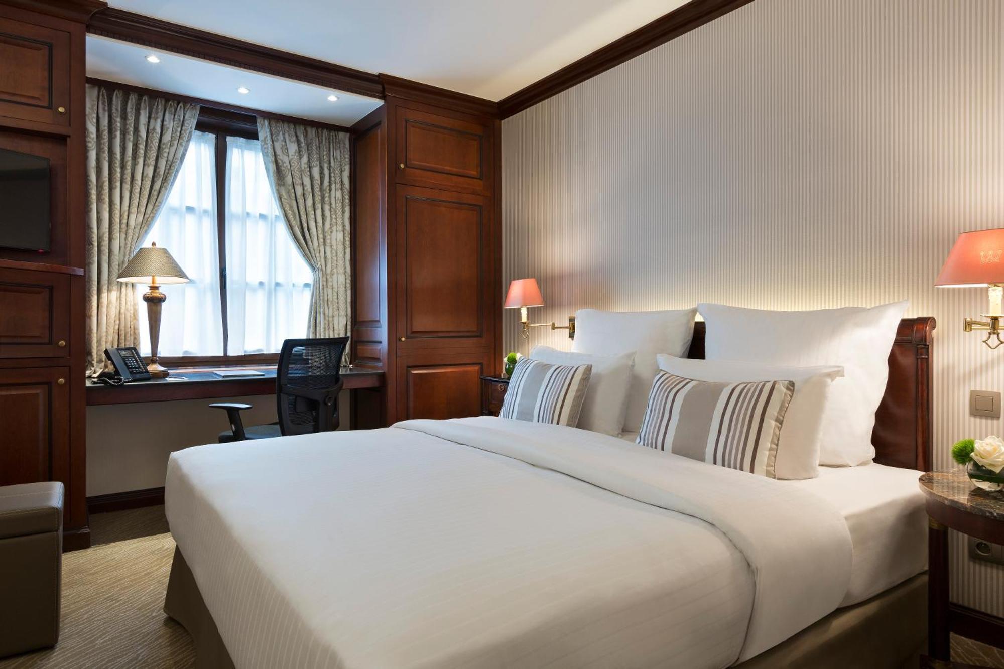 Classic Queen Room