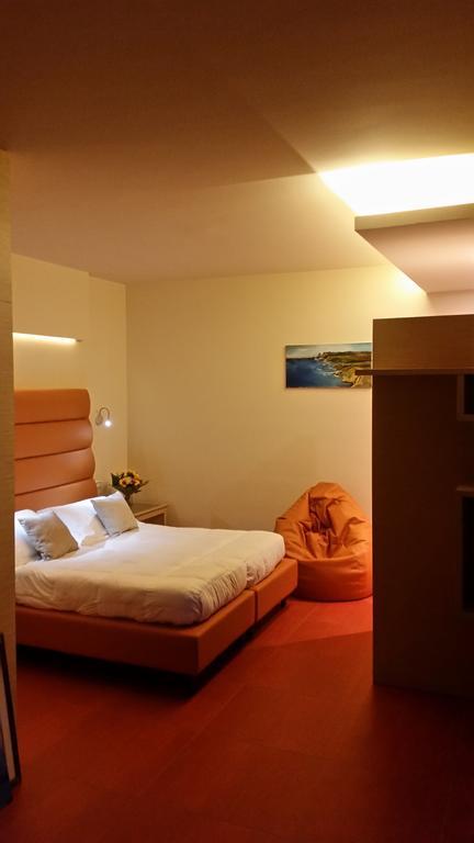 Single Room,1086048049:JPEG