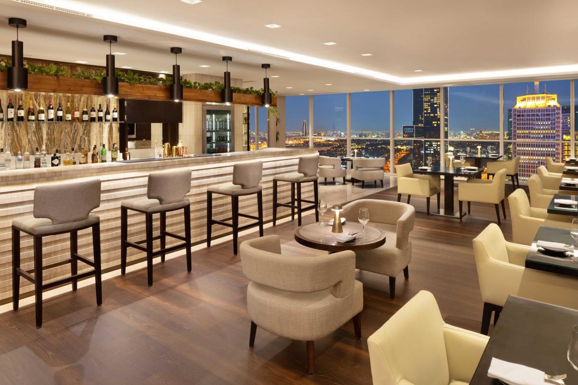 Suíte Executiva com Acesso à Área VIP, 1 Cama King-size e Vista Panorâmica