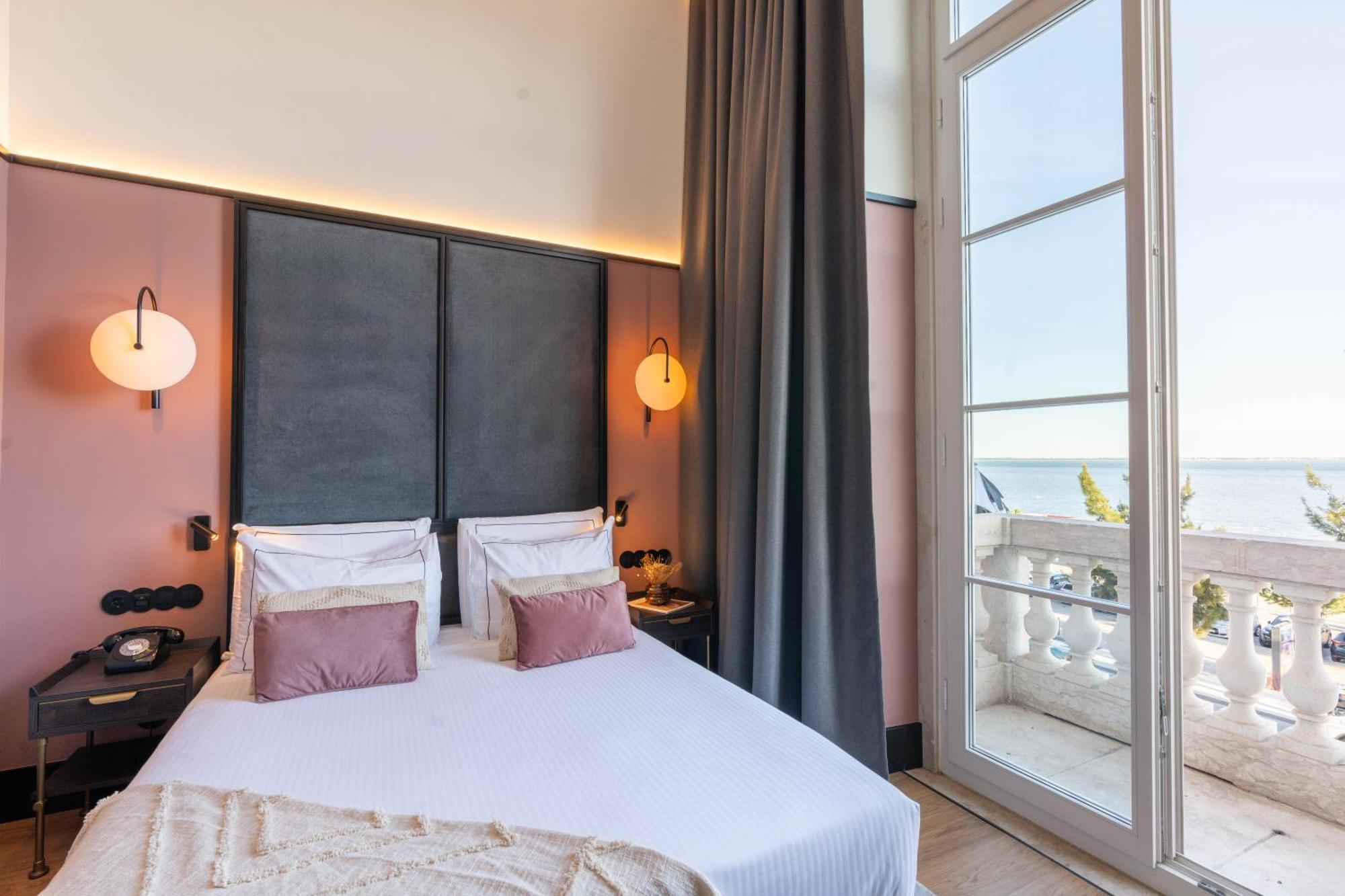 Chambre Double avec Balcon et Vue sur le Fleuve