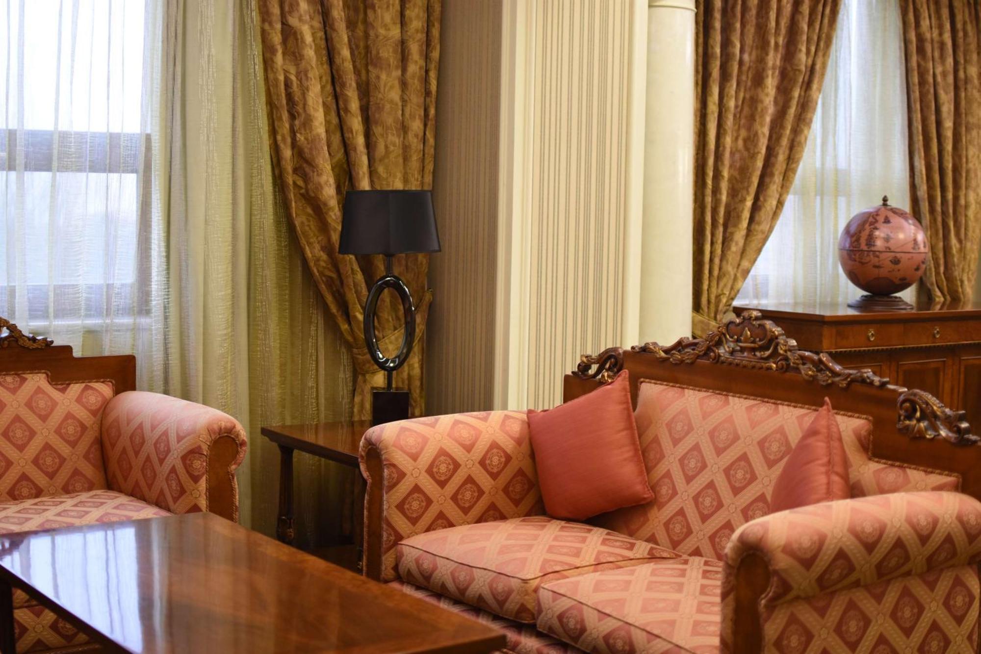 Presidential Suite Whirlpool