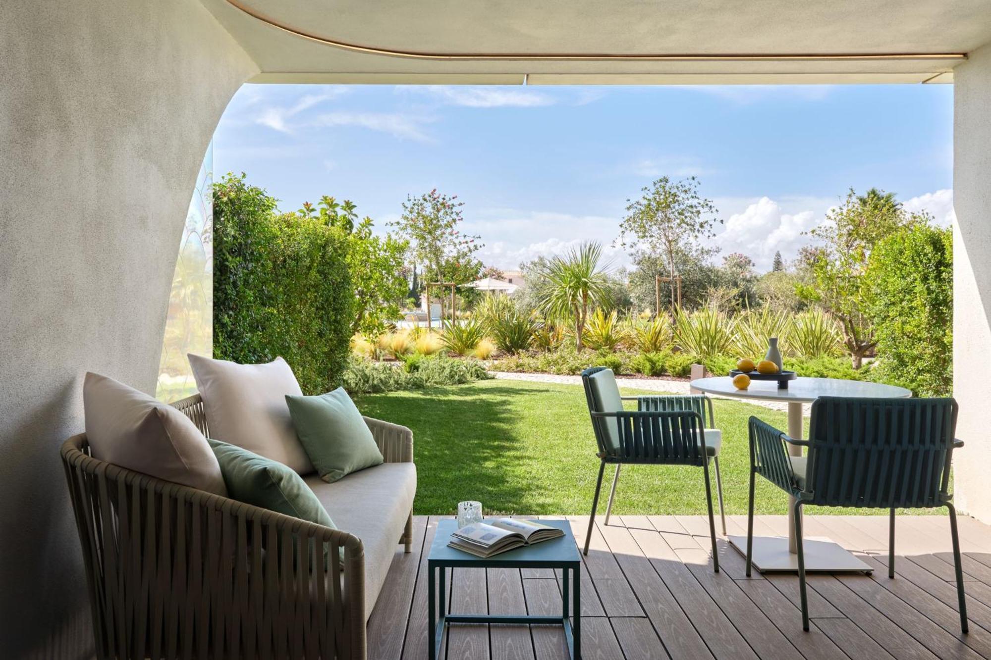 Premier One-Bedroom King Residence Terrace