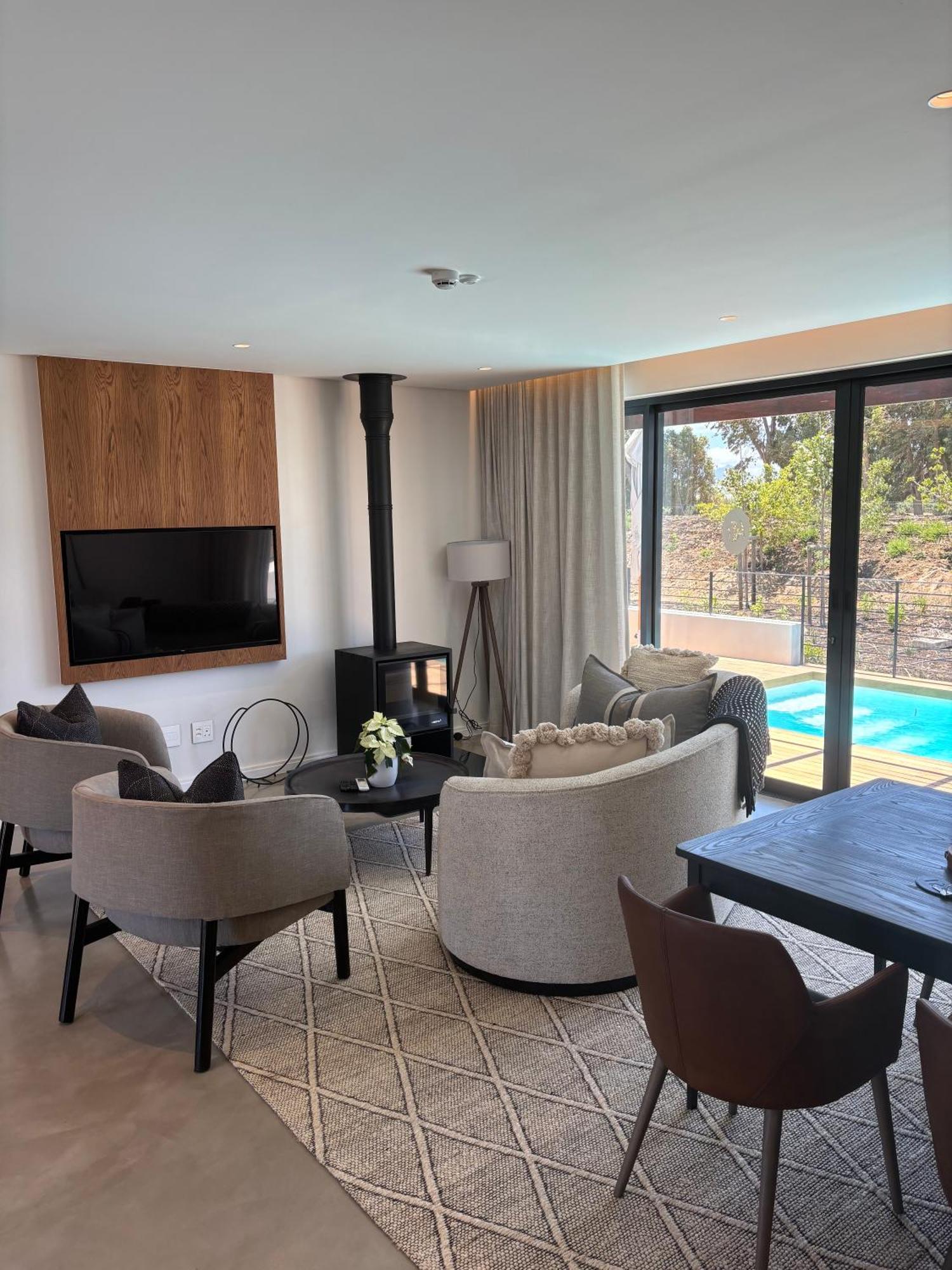 Luxury Cottage with Private Pool