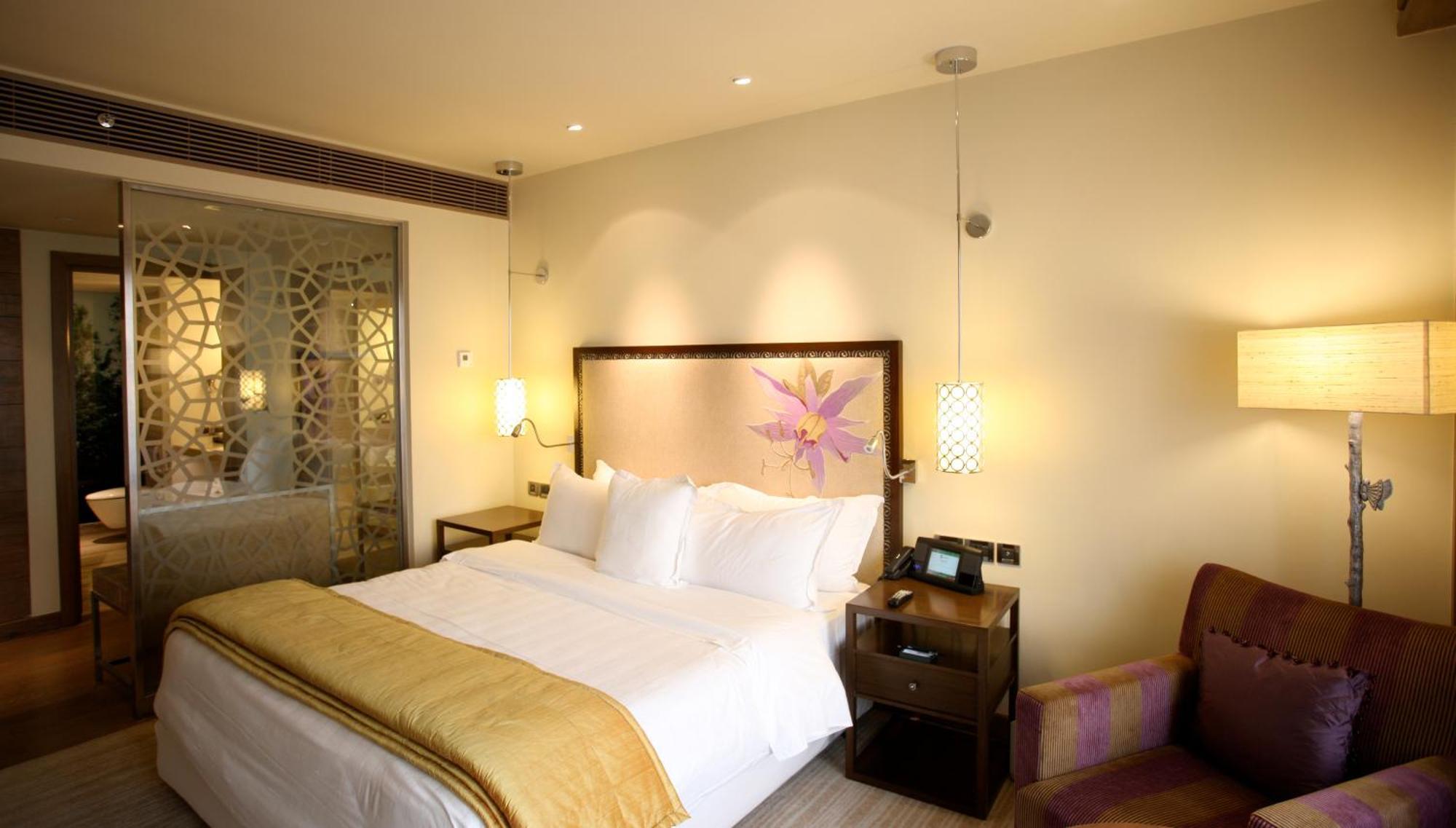 ITC One Kamer met 1 Kingsize Bed en Balkon - Clubverdieping - Uitzicht op Zwembad