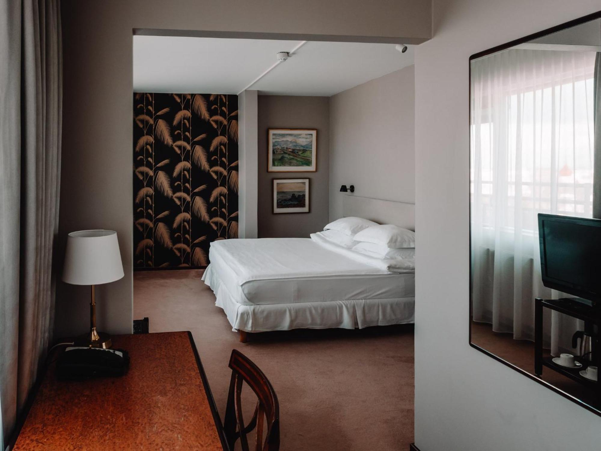 Junior Suite with Balcony,1541265925:JPEG