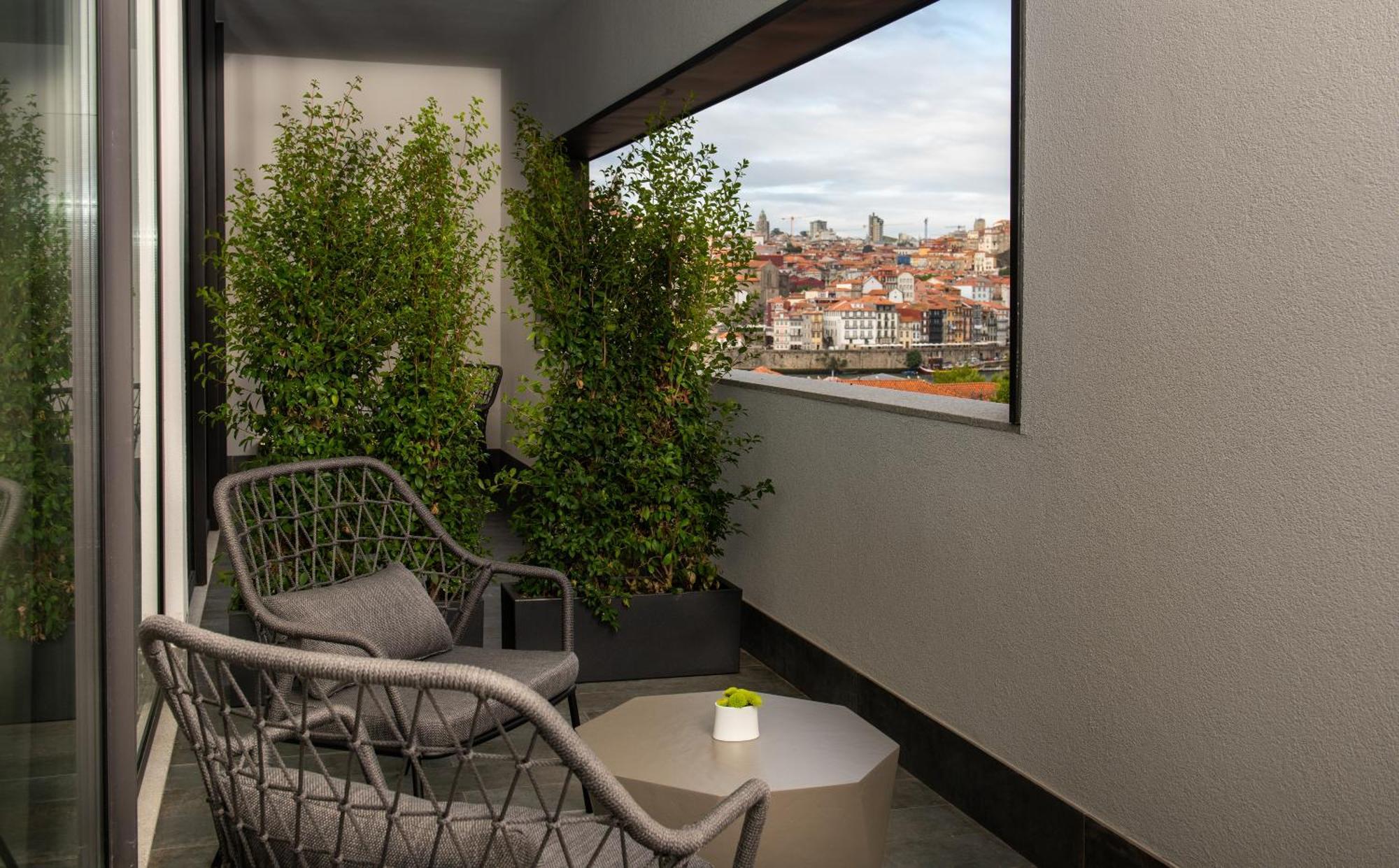 Deluxe Kamer met Kingsize Bed en Balkon