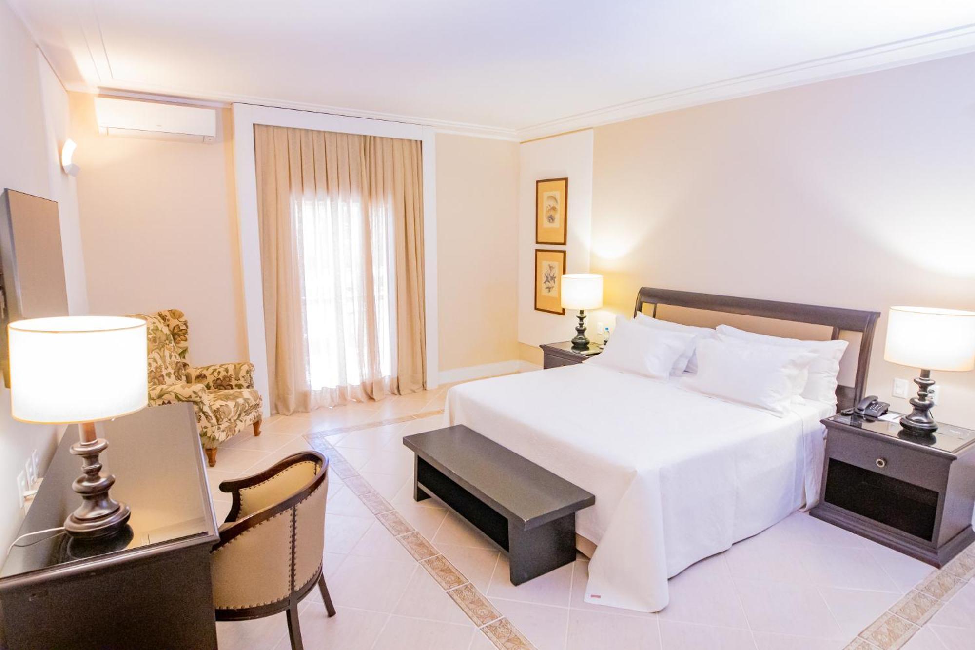 Executive Suite,1697919729:JPEG