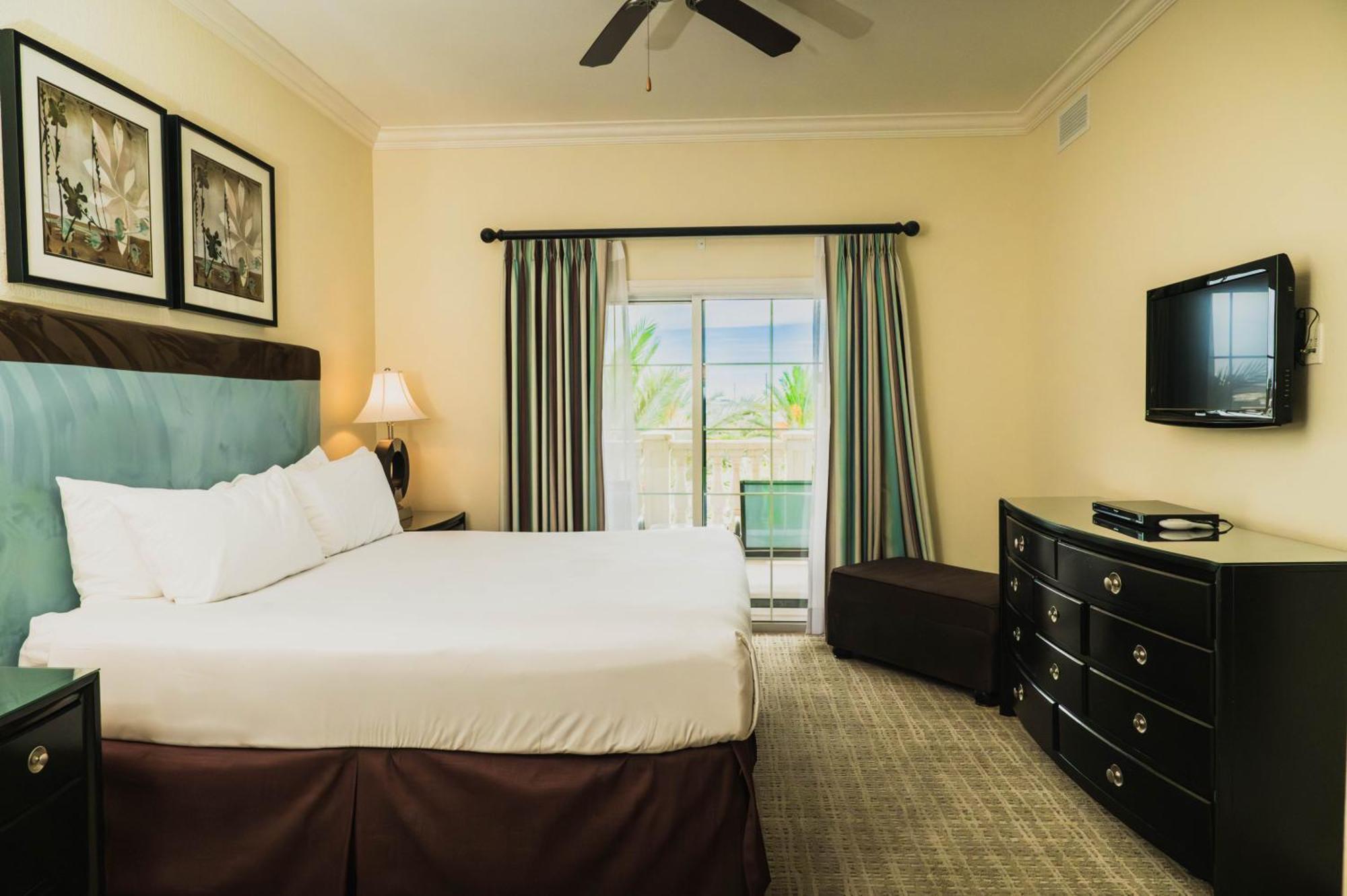 Three-Bedroom Villa 3 Baths Waterpark Access